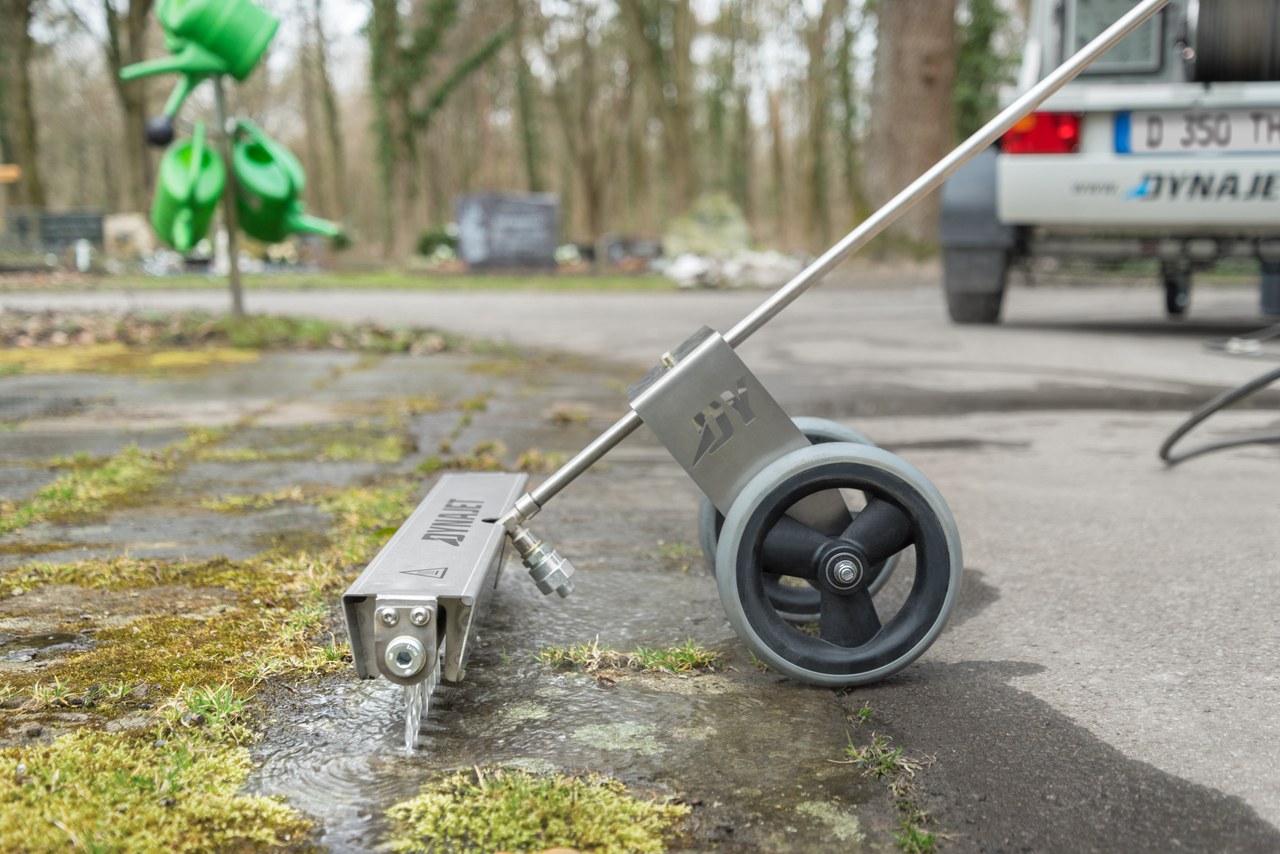 Nouveaux outils professionnels pour l’élimination des mauvaises herbes sans recours à la chimie